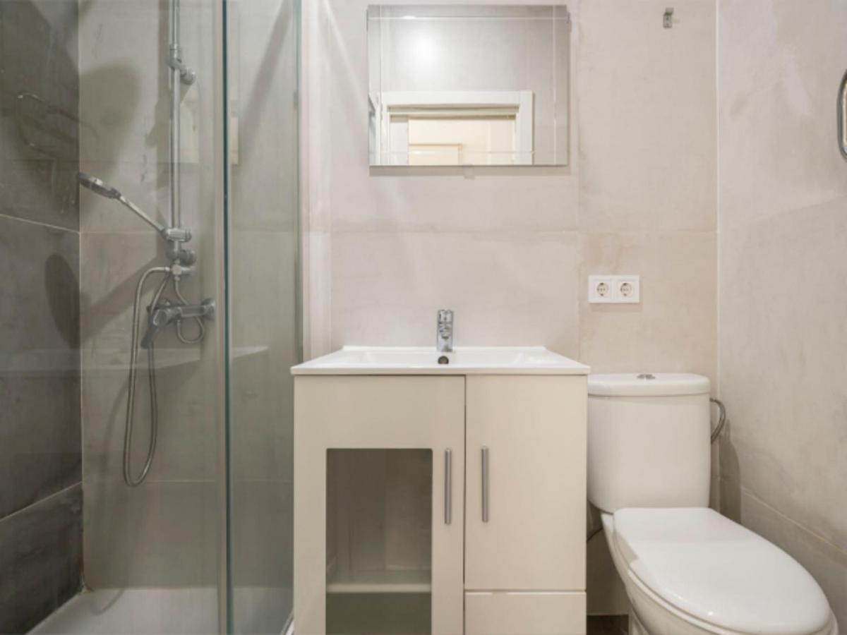 2 Bedroom Flat In La Latina-Carn Madrid Kültér fotó